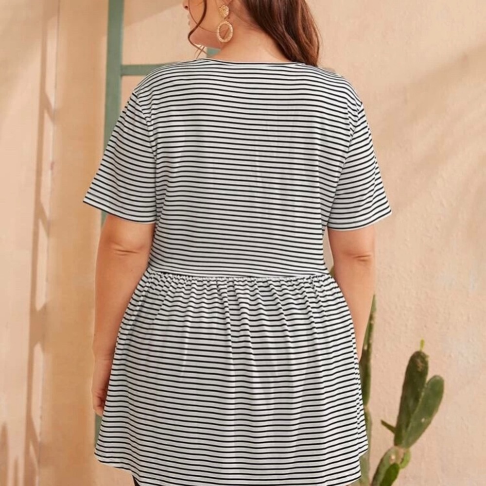 Striped Ruffle Hem Top - Picture 2 of 4